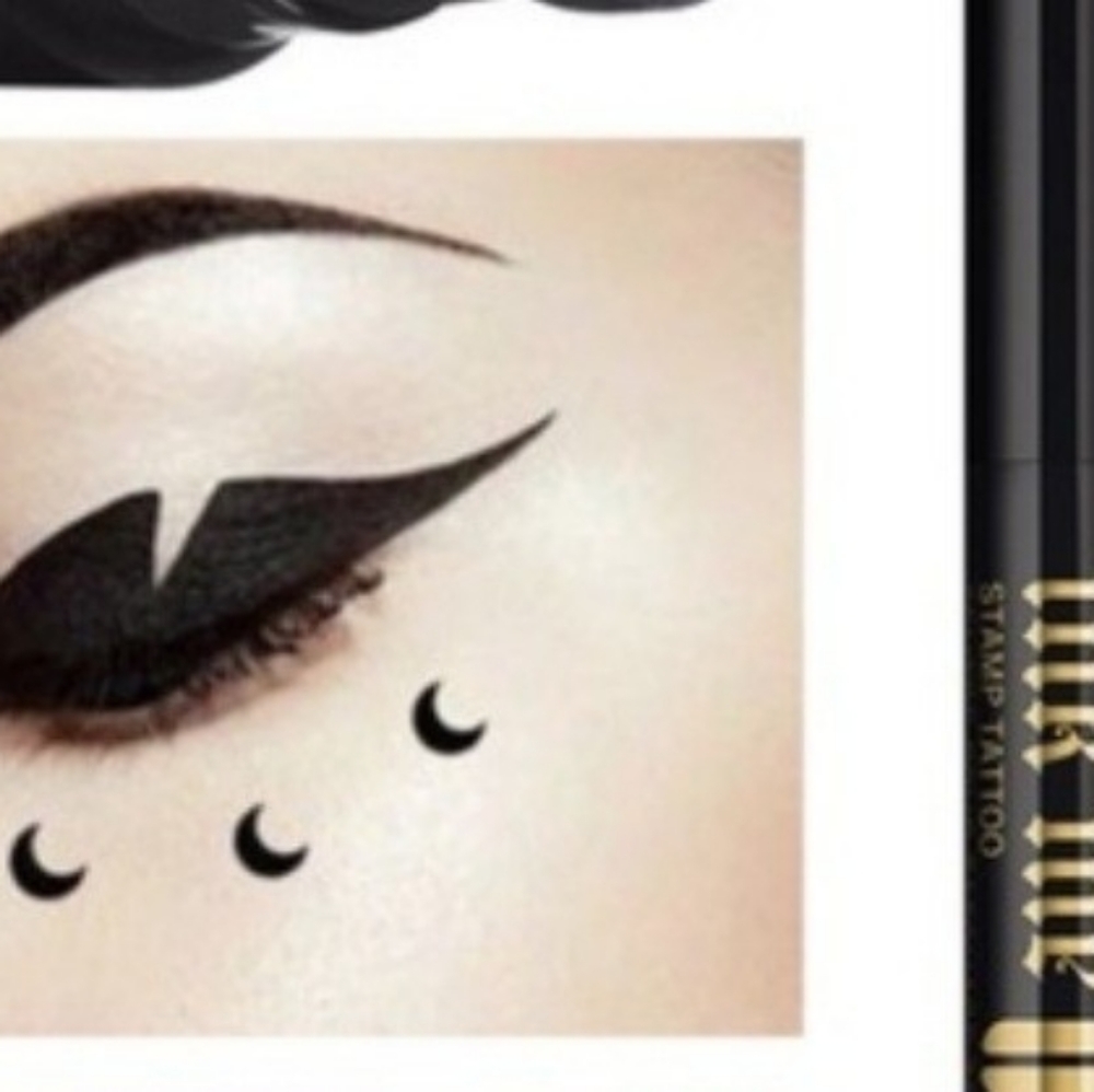 Rimmel London eyeliner stamp